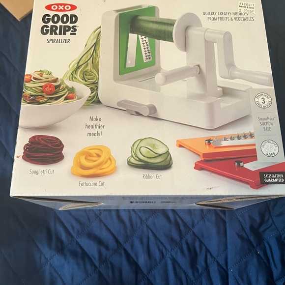OXO Good Grips® 3-Blade Tabletop Spiralizer with StrongHold Suctions - Picture 2 of 12